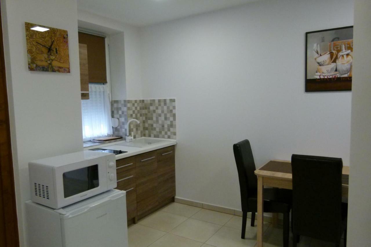 Wolf House Apartman Apartment Zalaegerszeg Luaran gambar